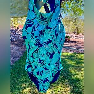 Lands' End Women’s One Piece Swimsuit - Blue and Green